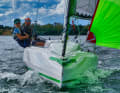 L'equipaggio ideale è composto da due o tre persone. Grazie al 33% di zavorra, il Sailart 17.5 può essere navigato tranquillamente anche in solitario.