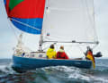DNA sportivo: spinnaker da 60 metri quadrati, senza paraspruzzi, poco bordo libero