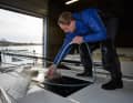 Nach der Säuberung das Deck gründlich abspülen