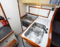 Well usable 1: The pantry fits. Everything there, good storage space. No access aft when cooking