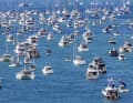 Auf dem Wasser versammelten sich teils weit über 1.000 Boote pro Tag