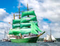 Die "Alexander von Humboldt 2" bei der WIndjammerparade der Kieler Woche am Samstag.