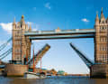 Anche Londra. Chi non vorrebbe attraversare il Tower Bridge?