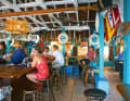 Cult pub for sundowners: the "Thunderbolt" on Staniel Cay