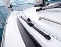 Bavaria Cruiser 33: Die Holepunkte auf dem Aufbau sorgen für enge Schotwinkel und kurze Wege
