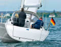 Bavaria Cruiser 33: Trotz optionalem Rollmast und einfachen Segeln zeigt das deutsche Boot sehr aus­gewogene Segeleigenschaften bei allen Bedingungen und auf allen Kursen