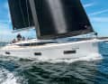 Bavaria C38: Kam zum Gruppentest mit Kurzkiel und mit Rollmast. Die damit verbundenen Nachteile konnten die guten Segel mit einer größeren, überlappenden Genua  teilweise kompensieren