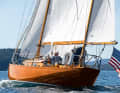Typique du Concordia Yawl : petite poupe, joints de planches invisibles et lignes parfaites