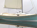 The bowsprit is extendable and the rig is extremely simple. Maximum sailing fun with minimum effort