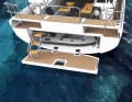 Un gommone di 2,80 metri di lunghezza può essere sistemato trasversalmente nel garage posteriore.