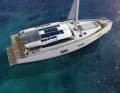 A continuous walkaround channel runs around the entire ship. The fixed bimini is part of the concept. The centre section can be opened as a kind of convertible roof