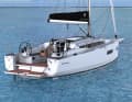 The bathing hatch is only available as an option. The ship remains open aft as standard. The recessed side gangways of the walkaround concept are also clearly recognisable