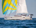The hull is made of aluminium in a multi-buckling frame. The massive equipment carrier at the stern is a hallmark of Alubat yachts.