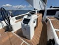 A simple cockpit table is part of the basic equipment. The luxury versions, such as here on the test boat, are only available as an option.