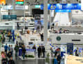 Dans les halls 15 et 16, les visiteurs peuvent admirer les grands yachts