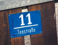 This address is well-known and much frequented by sailors with a penchant for wooden boats