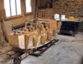 The hull of the "Baluchon" is only four metres long and 1.63 metres wide. Empty, the boat weighs half a tonne and is propelled by an 11 m² sail