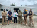 Mit dieser Militärmaschine der Seychellen wurde der Havarist von der kleinen Insel Desroches zur Hauptinsel Mahé geflogen