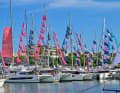 Neben Katamaranen werden auf dem Cannes Yachting Festvial auch ...