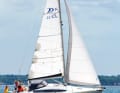 Delphia 34: The Polin designed by Andrzej Skrzat follows a rather conservative design. The long superstructure windows are particularly striking. The stern clearly narrows at the height of the waterline