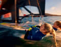 Sebbene nella Top 80 siano presenti molte immagini di Imoca e di yacht del settore offshore, anche le derive non vengono trascurate. Ecco la foto ad alta velocità dell'equipaggio di un 49er FX britannico presentata dal fotografo tedesco Felix Diemer.