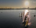 Diese goldene Herbststimmung fing auf der Hamburger Außenalster Fotograf Sven Jürgensen ein