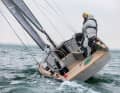 Rank : dans les rafales, le bateau se couche fortement sur la joue. Il faut le parer avec l'écoute de grand-voile