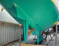 4. Zum Schluss das Unterwasserschiff mit fünf Schichten Os­mo­se-Vorsorge versiegeln, dann folgt das Antifouling