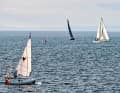Yann Quenet ließ es sich nehmen bei einer Clubregatta auf dem Sankt-Lorenz-Strom mitzusegeln