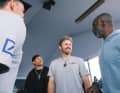 Auch Steuermann Erik Heil traf den viermaligen Olympiasieger Michael Johnson beim SailGP.