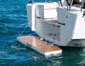 Strange: The stern platform lies directly on the water. This is only useful for swimming