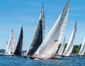 Des gréements modernes en aluminium et des voiles en laminé dominent le tableau de régate des 45er.