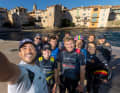 Jeweils ein Mitglied jedes der zwölf SailGP-Teams kam zum Fotoshooting. Für das Germany SailGP Team war Anna Barth (hinten rechts) dabei. Das Selfie mach Frankreichs Fahrer Quentin Delapierre.