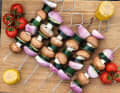 Stainless steel skewers make it easier to prepare vegetables on the barbecue. This means you don't have to turn each piece over individually. The Knister grill even has special holders.