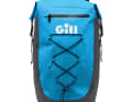 4. Preis: Der 35-Liter-Rucksack Voyager Kit Pack – Special Edition von Gill besteht aus strapazierfähigem und wasserdichtem PVC-Planenmaterial und ist perfekt für den Einsatz an Bord geeignet. Mit dem gepolsterten und atmungsaktiven Air-Mesh-Gurtsystem können Sie Ihre Ausrüstung bequem transportieren. Wert: 96,00 Euro.  Infos unter gillmarine.com