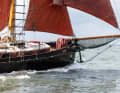 The mighty jib boom can be folded up, the water stay is equipped with a powerful tackle for this purpose