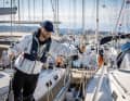 Déposer le bateau chez le voisin : jamais sur son bastingage, mieux vaut le déposer sur la marchandise à l'arrêt ...