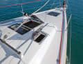 Four hatches and a window in the foredeck are pleasing. Through the forward hatch you can see the sky from the bed