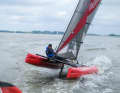 In 8 to 15 knots of wind, Luvschwimmer quickly lifted itself out of the water. The speed rose well above ten knots.