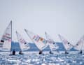 Ilca-Leichtwindsegeln bei der Kieler Woche.
