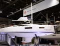 Plus larges et encore plus volumineux à l'avant. Les lignes de la coque illustrent la tendance générale dans le développement des yachts de croisière modernes.