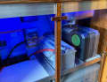 Further charging technology is installed on the port side in front of the companionway, including a 1.5 kW fuel cell from Efoy for the service battery and four Victron AGM batteries with a capacity of 240 Ah each underneath as buffer storage and boost for the propulsion system