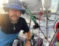 Christian Sauer macht’s doch: Gesundheitliche Probleme zwangen den einzigen Deutschen beim Mini Globe Race fast zur Aufgabe. Nun startet er zur dritten Etappe nach Kapstadt.