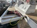 Su richiesta, la barca può essere dotata di una piattaforma da bagno abbassabile idraulicamente.