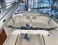 Ein Cockpit mit hohem Süll und robuster Traveller-Schiene