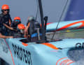 Das britische Team beim Sails GP mit den Kask-Helmen