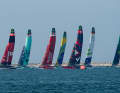 Die fast vollständige SailGP-Flotte in Aktion. Frankreich kommt beim zweiten Event der Saison im Januar in Auckland dazu.