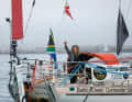 Confident of victory despite a lull before the finish line. The South African greets the welcoming armada in high spirits