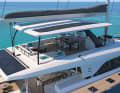 Viel Platz an der frischen Luft. Die Flybridge ist fast 50 Quadratmeter groß.