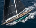 Dort werden die historischen America's Cup-Yachten...
